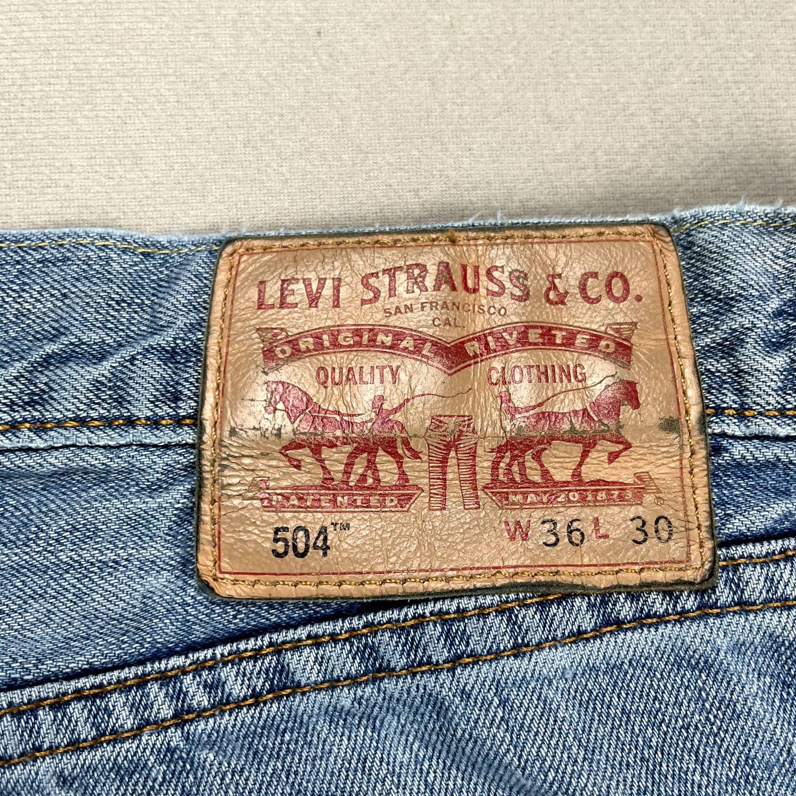 Levi's Levis 504 Jeans Mens 36x30 Blue Denim Regular Straight Fit Size US 36 / EU 52 - 3 Thumbnail