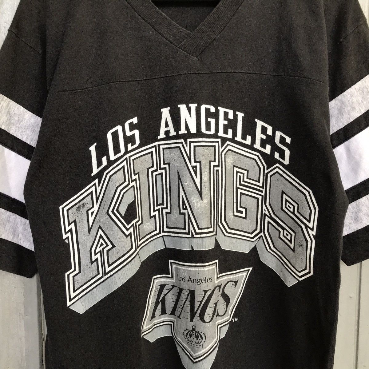 NHL × Vintage 🔥vintage LOS ANGELES KING nhl 90s jerrsey Size US M / EU 48-50 / 2 - 3 Thumbnail