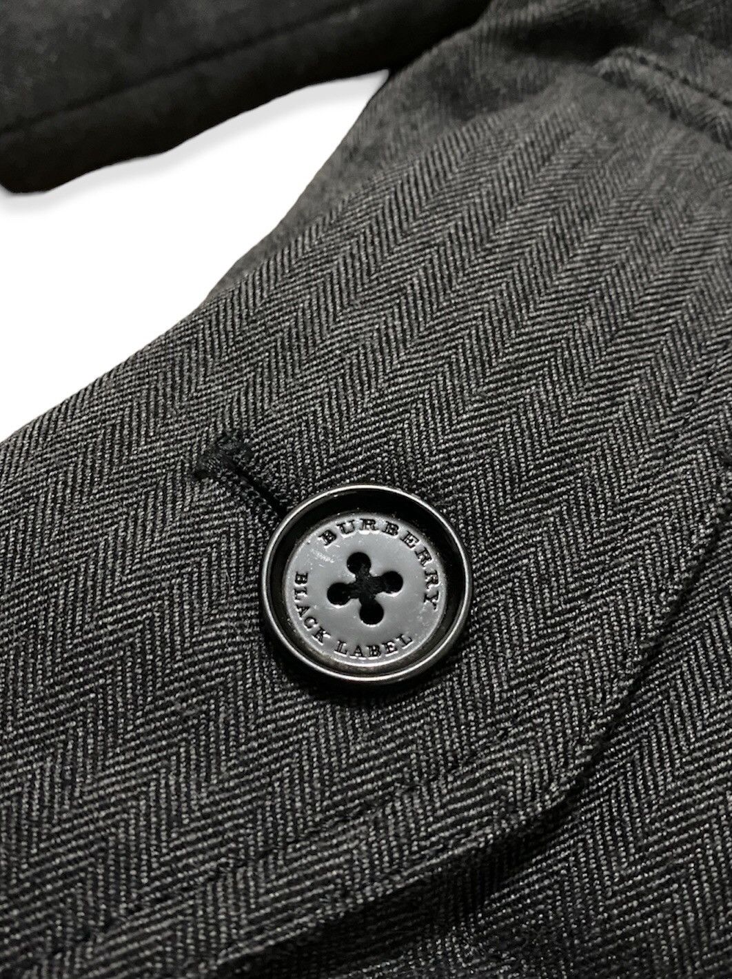 Burberry Vintage Burberry Black Label Heavy Coat Size US L / EU 52-54 / 3 - 8 Thumbnail