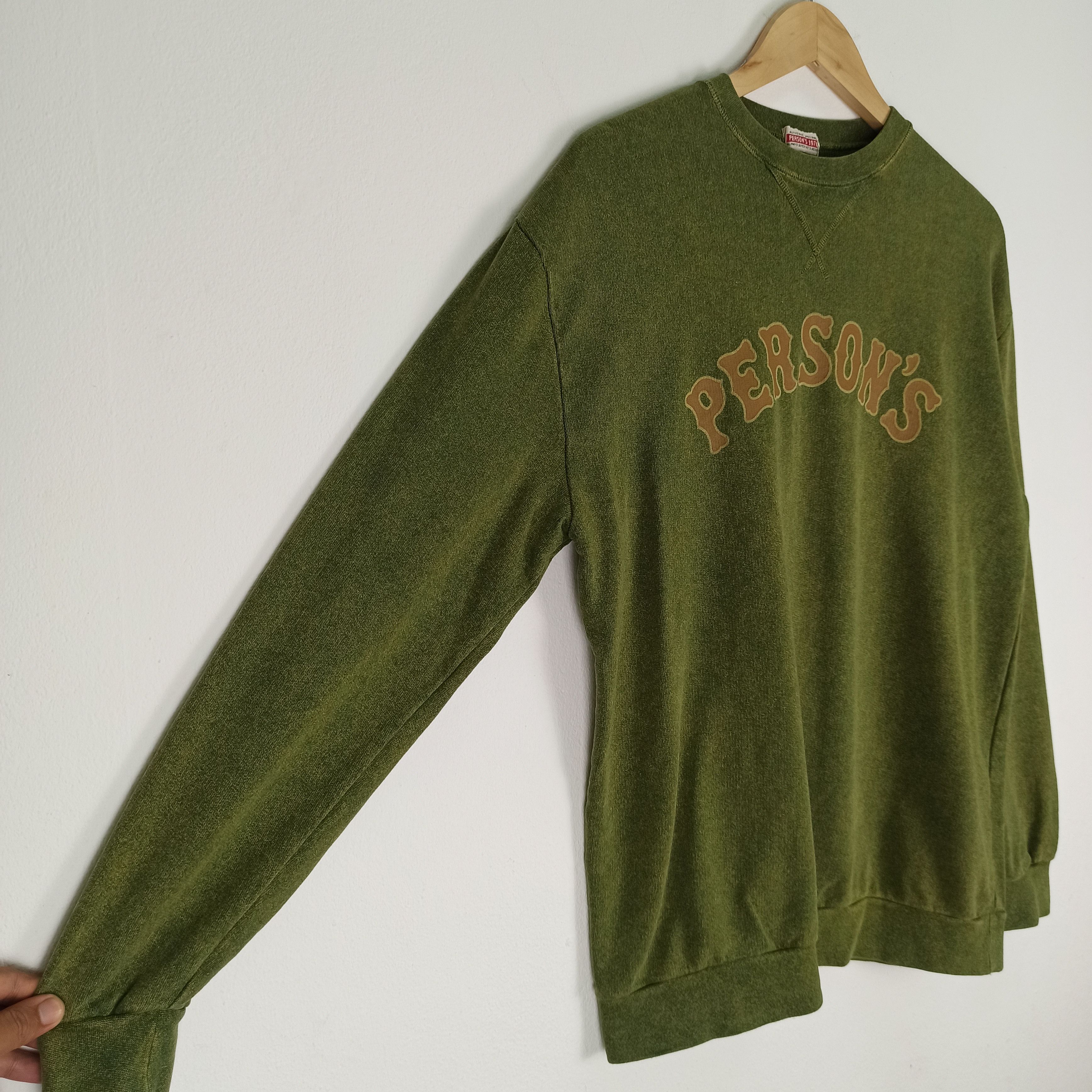 Japanese Brand 🔥STEALS🔥 Person's Big Logo Sweatshirt Made in Japan Size US L / EU 52-54 / 3 - 3 Thumbnail