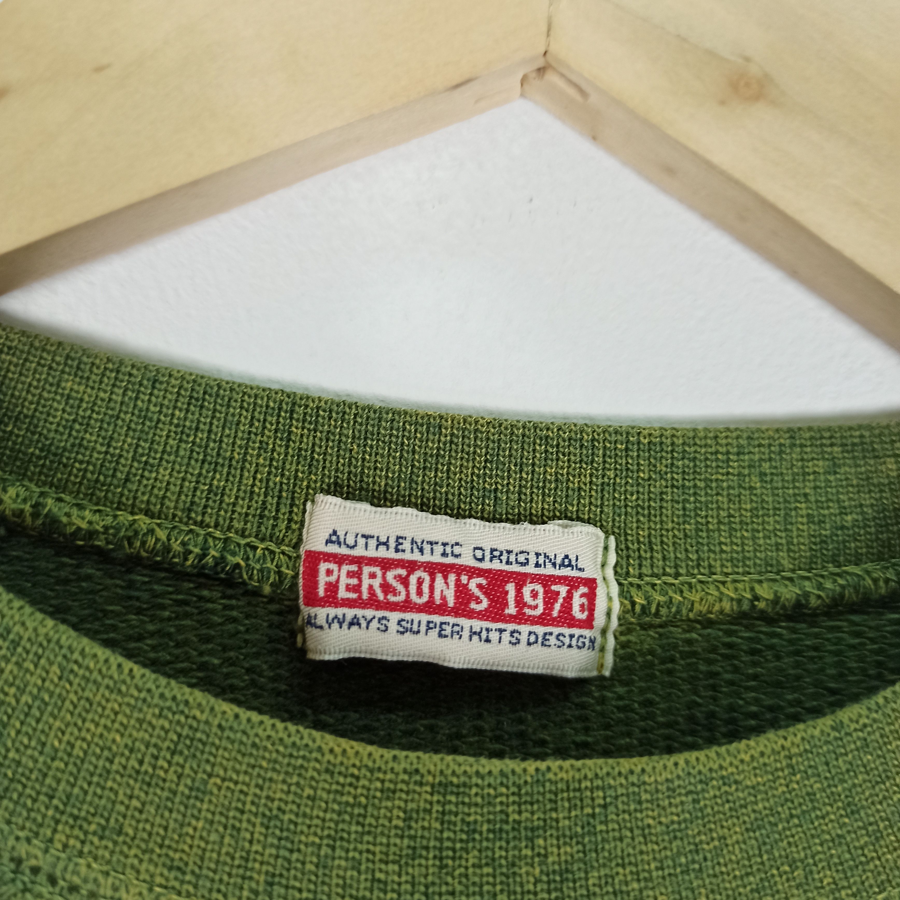 Japanese Brand 🔥STEALS🔥 Person's Big Logo Sweatshirt Made in Japan Size US L / EU 52-54 / 3 - 9 Thumbnail