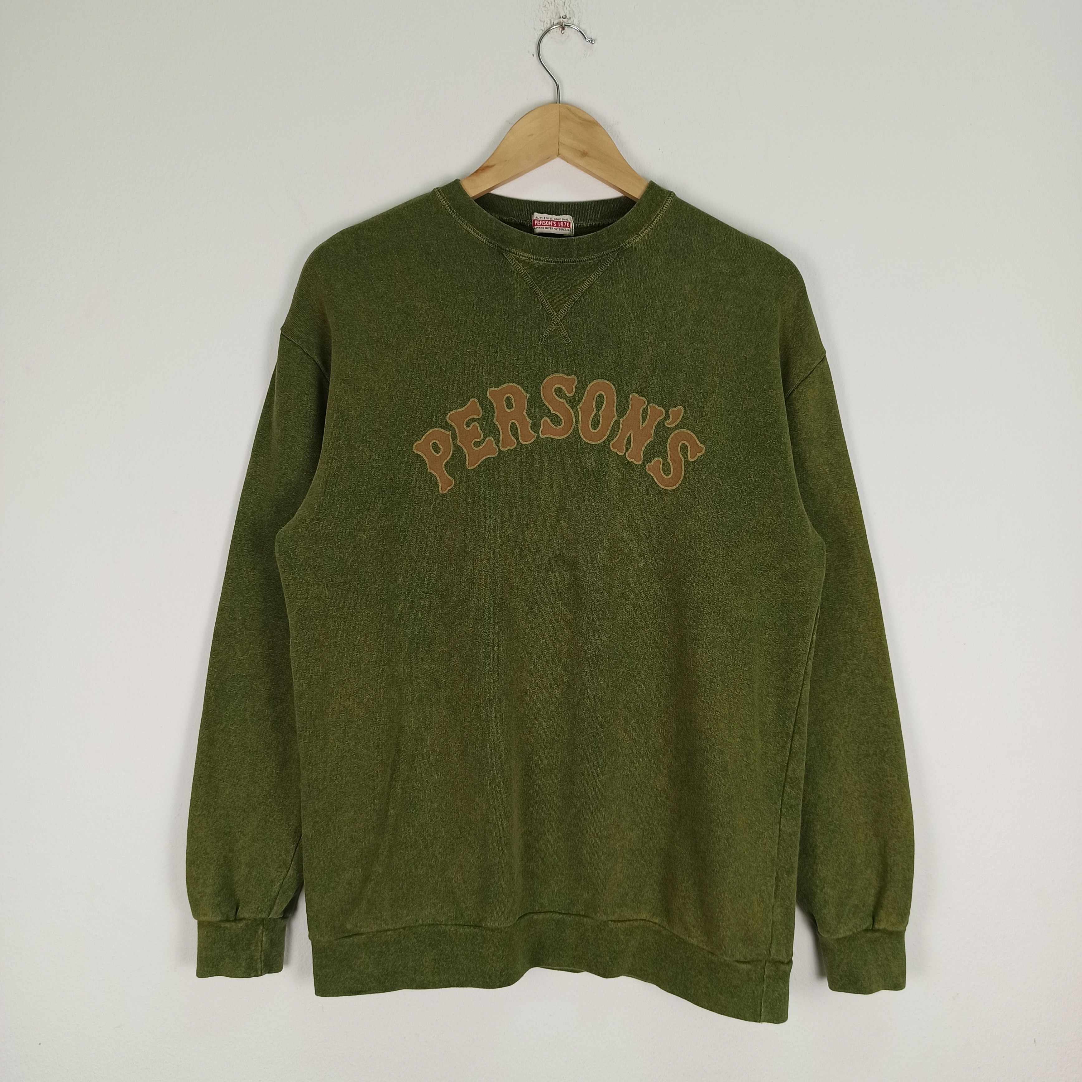 Japanese Brand 🔥STEALS🔥 Person's Big Logo Sweatshirt Made in Japan Size US L / EU 52-54 / 3 - 1 Thumbnail