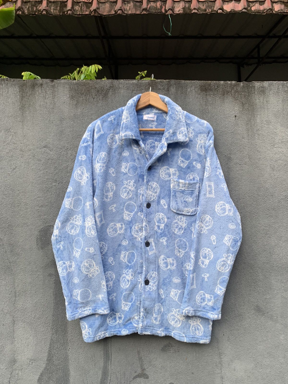 Japanese Brand DORAEMON FUR LONG SLEEVES BUTTON DOWN SHIRT Size US XL / EU 56 / 4 - 3 Thumbnail