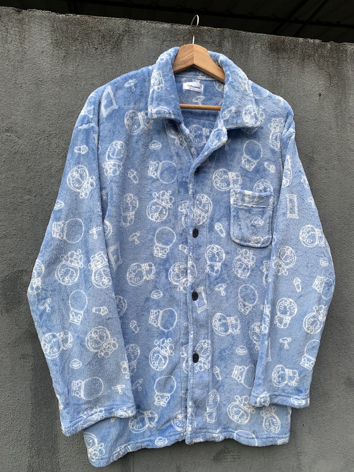 Japanese Brand DORAEMON FUR LONG SLEEVES BUTTON DOWN SHIRT Size US XL / EU 56 / 4 - 5 Thumbnail