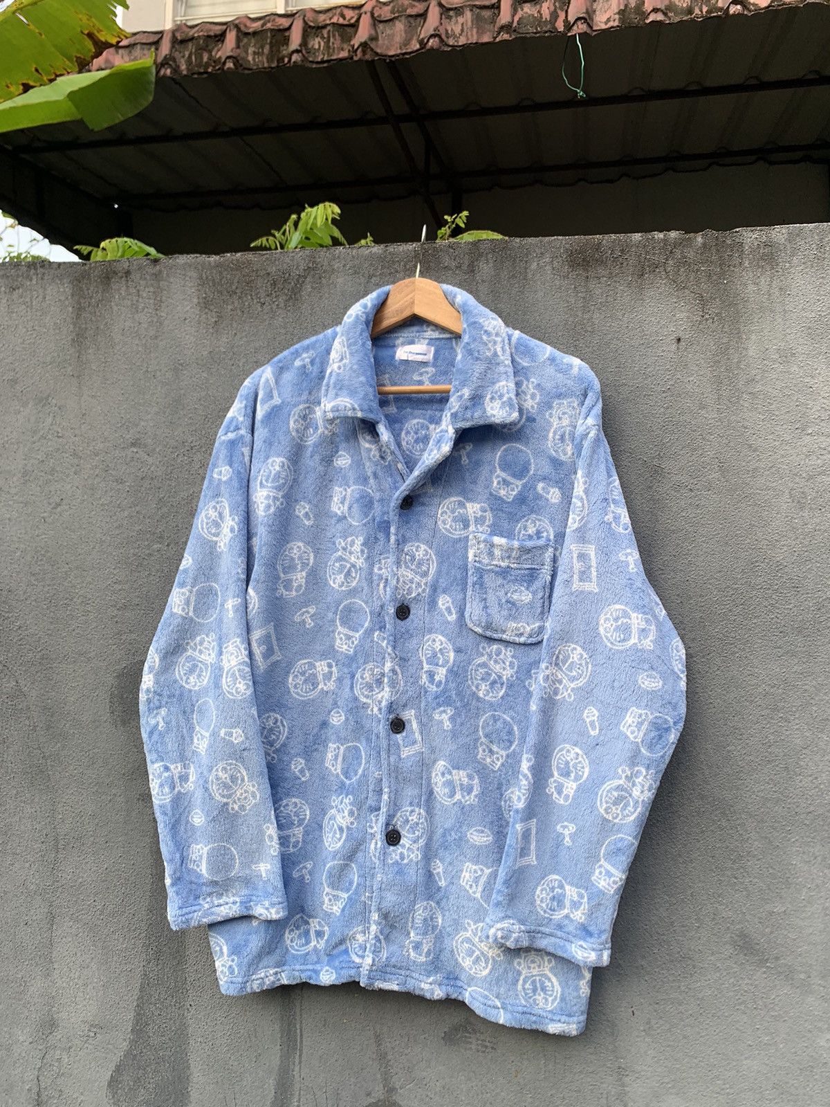 Japanese Brand DORAEMON FUR LONG SLEEVES BUTTON DOWN SHIRT Size US XL / EU 56 / 4 - 1 Thumbnail