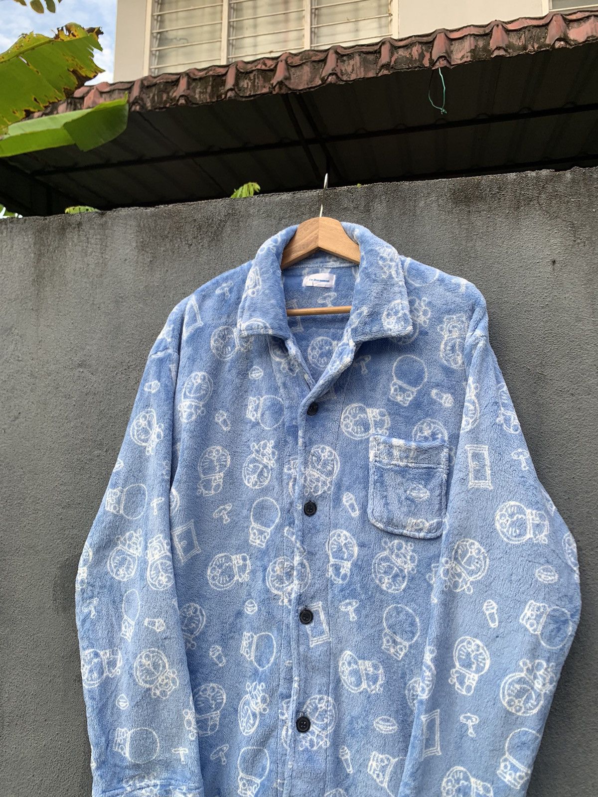 Japanese Brand DORAEMON FUR LONG SLEEVES BUTTON DOWN SHIRT Size US XL / EU 56 / 4 - 4 Thumbnail