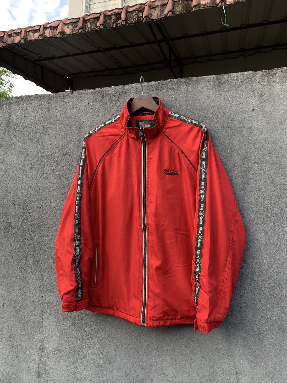Japanese Brand 👹FIRST DOWN USA Beautiful Red Outdoor Jacket Size US L / EU 52-54 / 3 - 3 Thumbnail