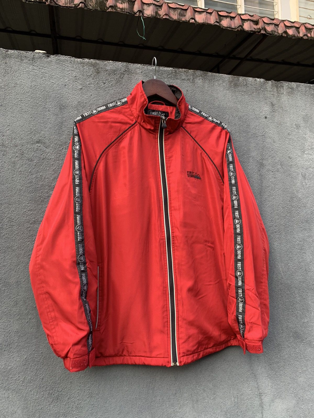 Japanese Brand 👹FIRST DOWN USA Beautiful Red Outdoor Jacket Size US L / EU 52-54 / 3 - 5 Thumbnail