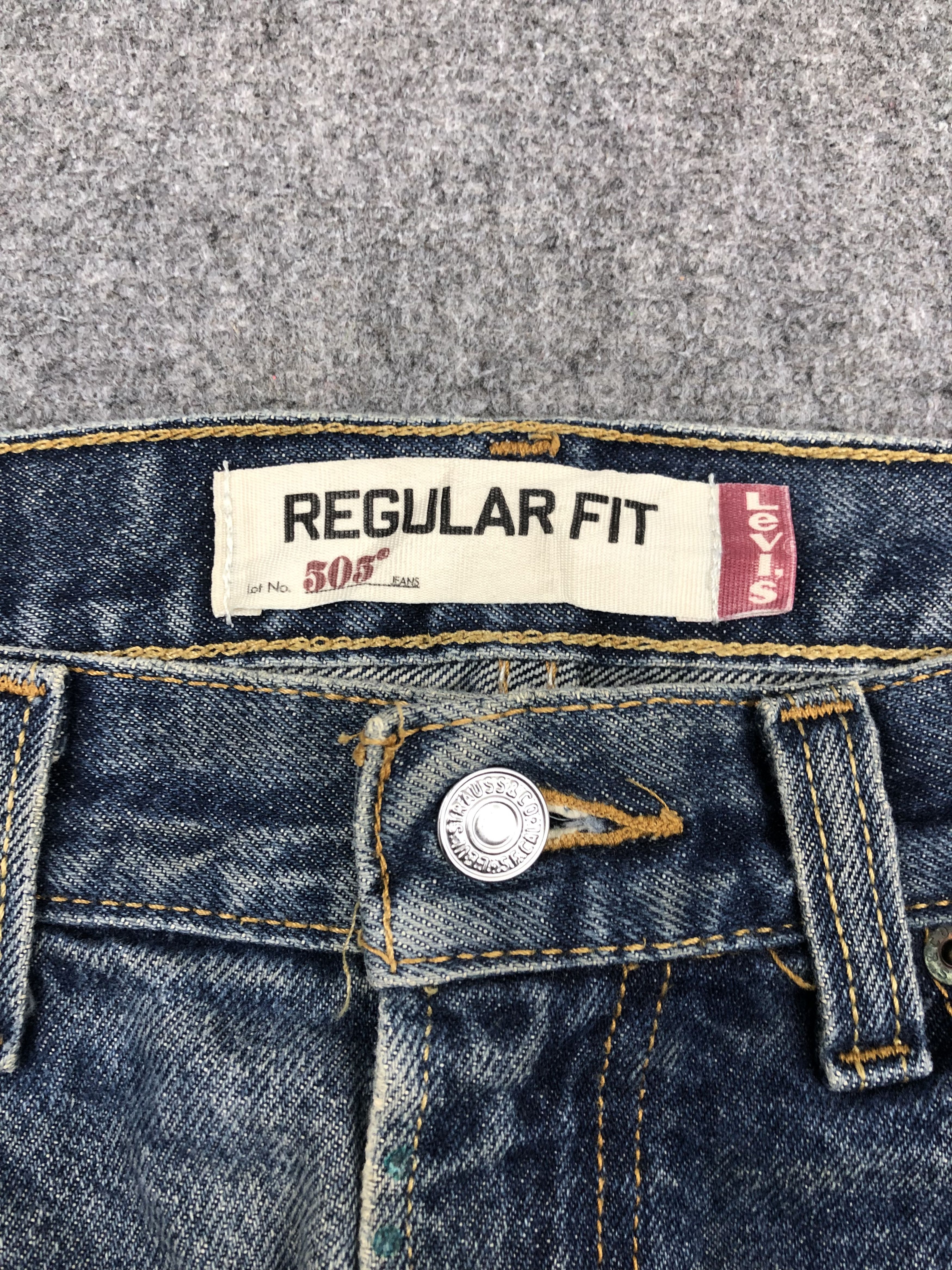 Levi's × Vintage Faded Blue Vintage Levis 505 Jeans DP1506 Size US 34 / EU 50 - 10 Thumbnail