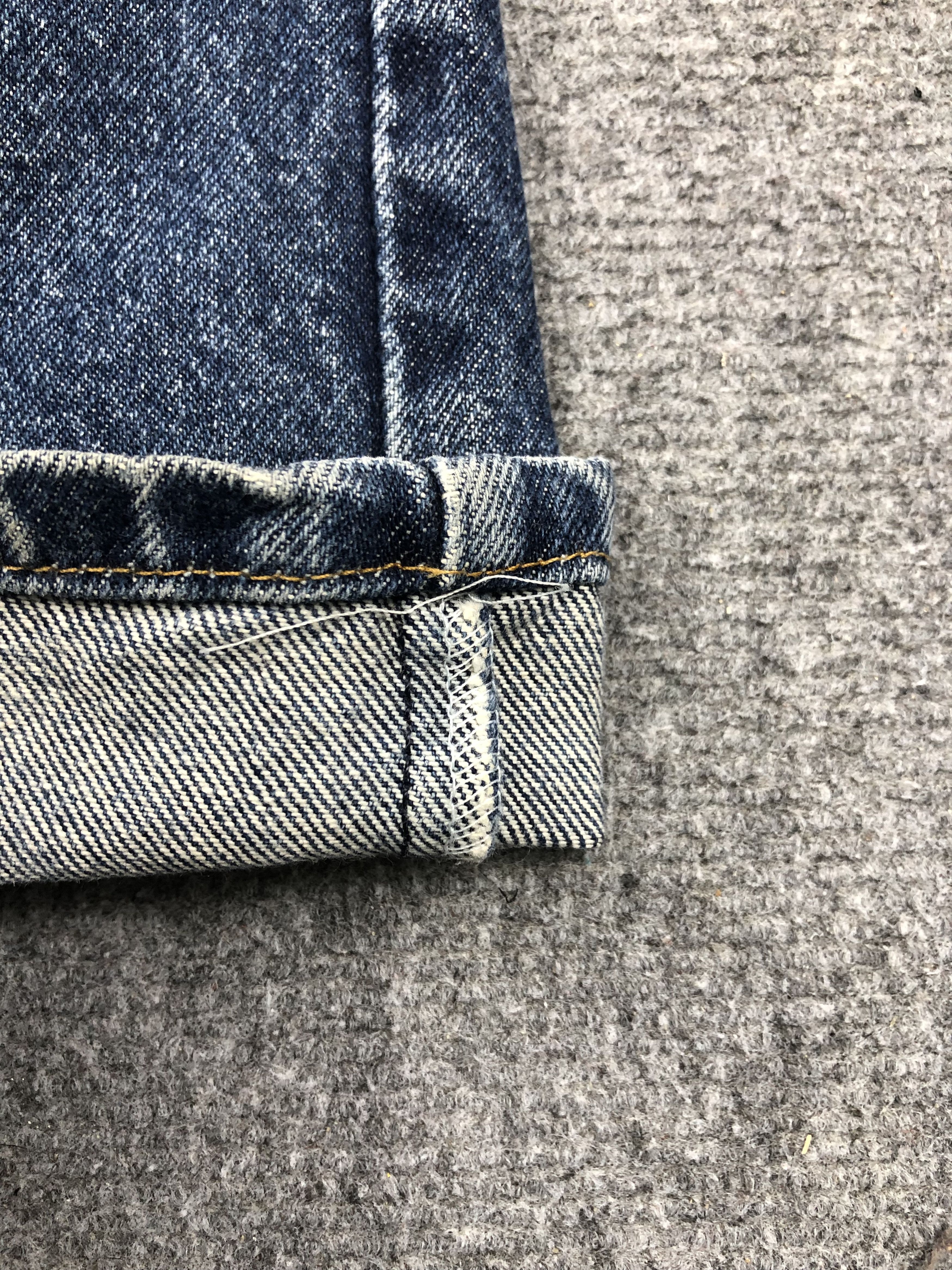 Levi's × Vintage Faded Blue Vintage Levis 505 Jeans DP1506 Size US 34 / EU 50 - 9 Thumbnail