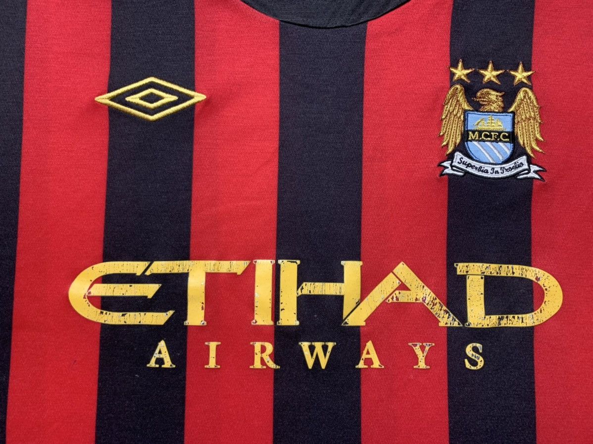 Umbro × Vintage Vintage Manchester city Umbro soccer jersey away rare Size US L / EU 52-54 / 3 - 3 Thumbnail