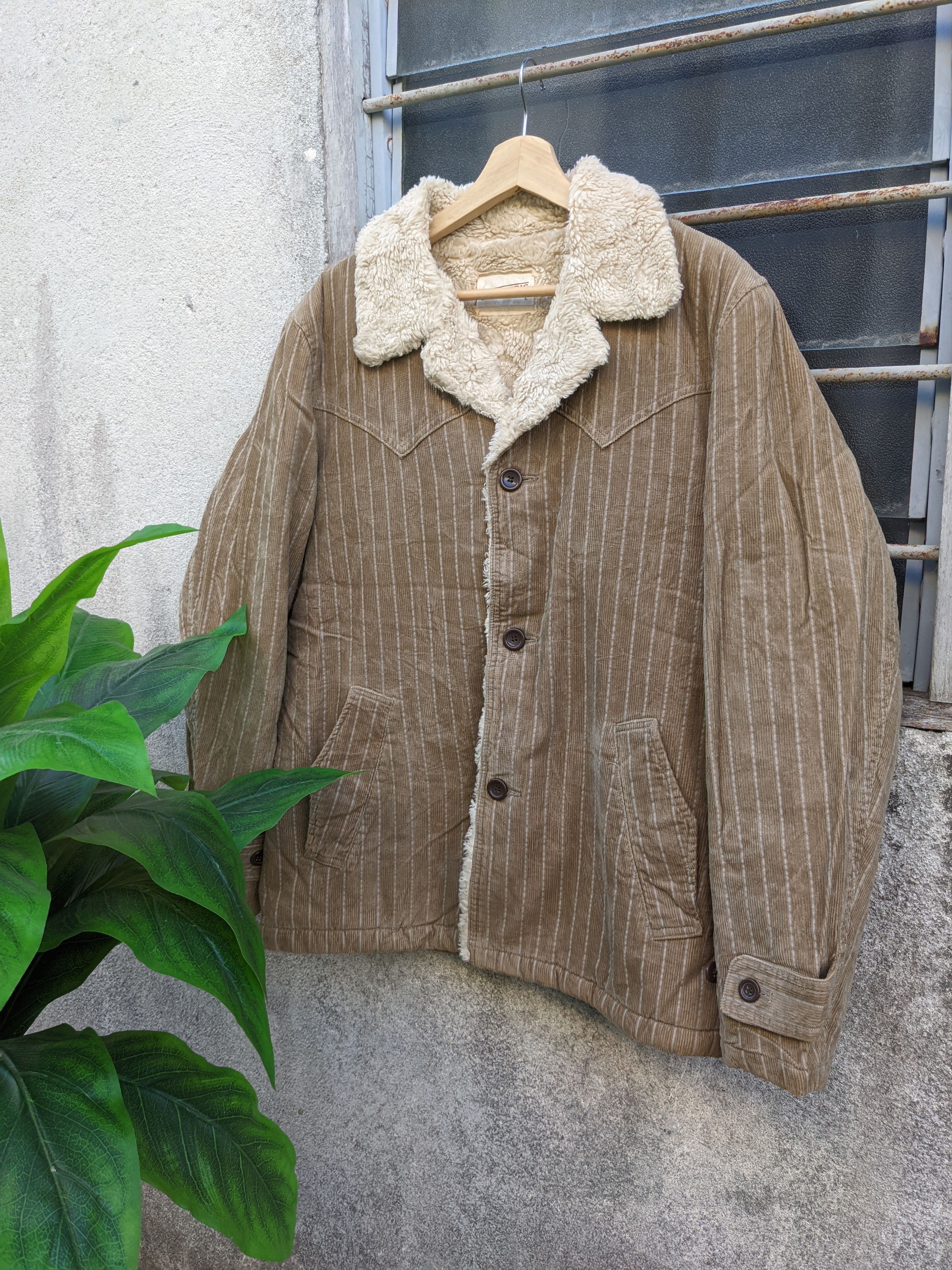 Carter's Vintage Carter's corduroy lining sherpa jacket Size US L / EU 52-54 / 3 - 1 Thumbnail