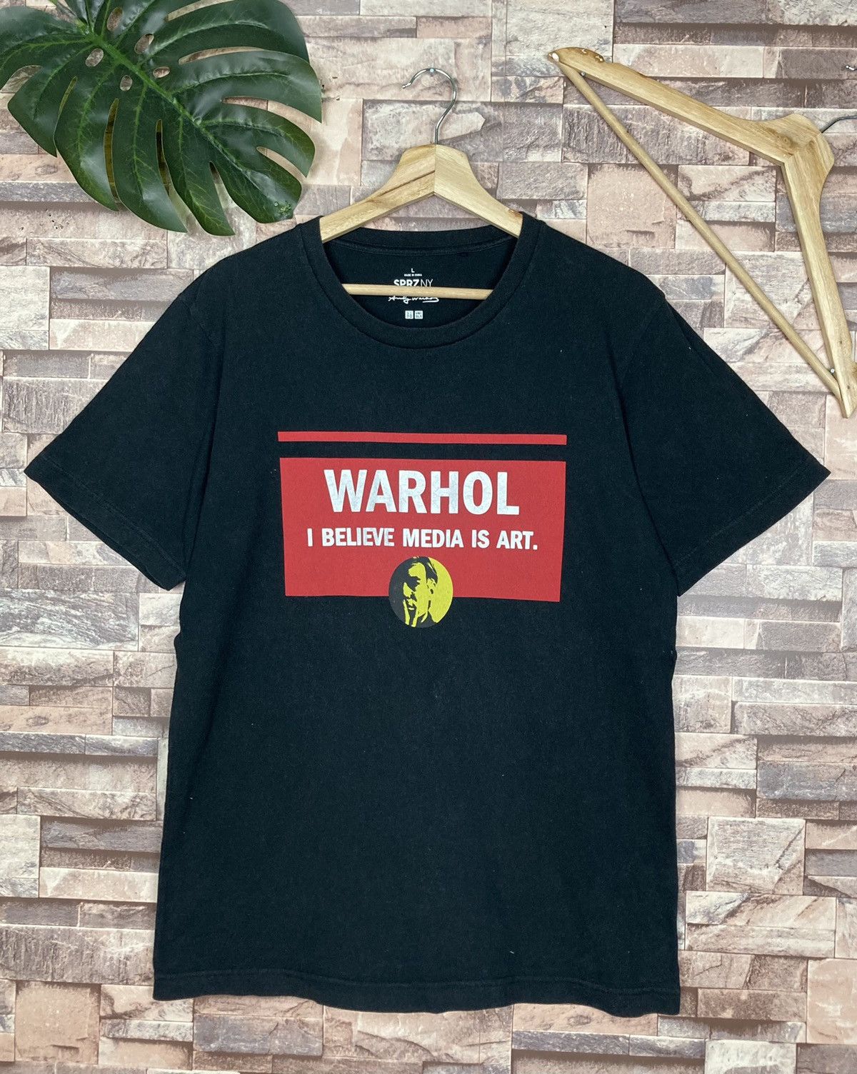 Andy Warhol × Uniqlo Andy Warhol Uniqlo I Believe Media is ArtT7-1 Size US L / EU 52-54 / 3 - 1 Thumbnail