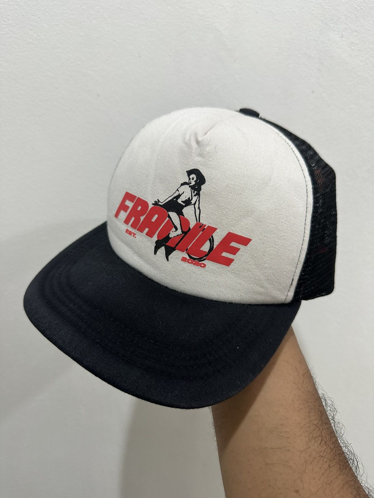 Japanese Brand Fragile Club Trucker Hat Size ONE SIZE - 2 Thumbnail