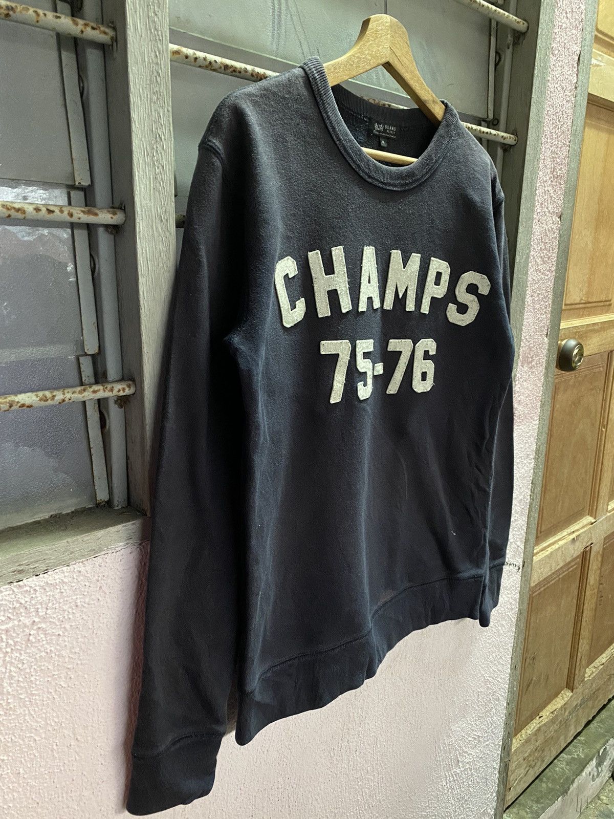 Beams Plus BEAMS Heart Champs 75-76 spellout crewneck sweater Size US M / EU 48-50 / 2 - 4 Thumbnail