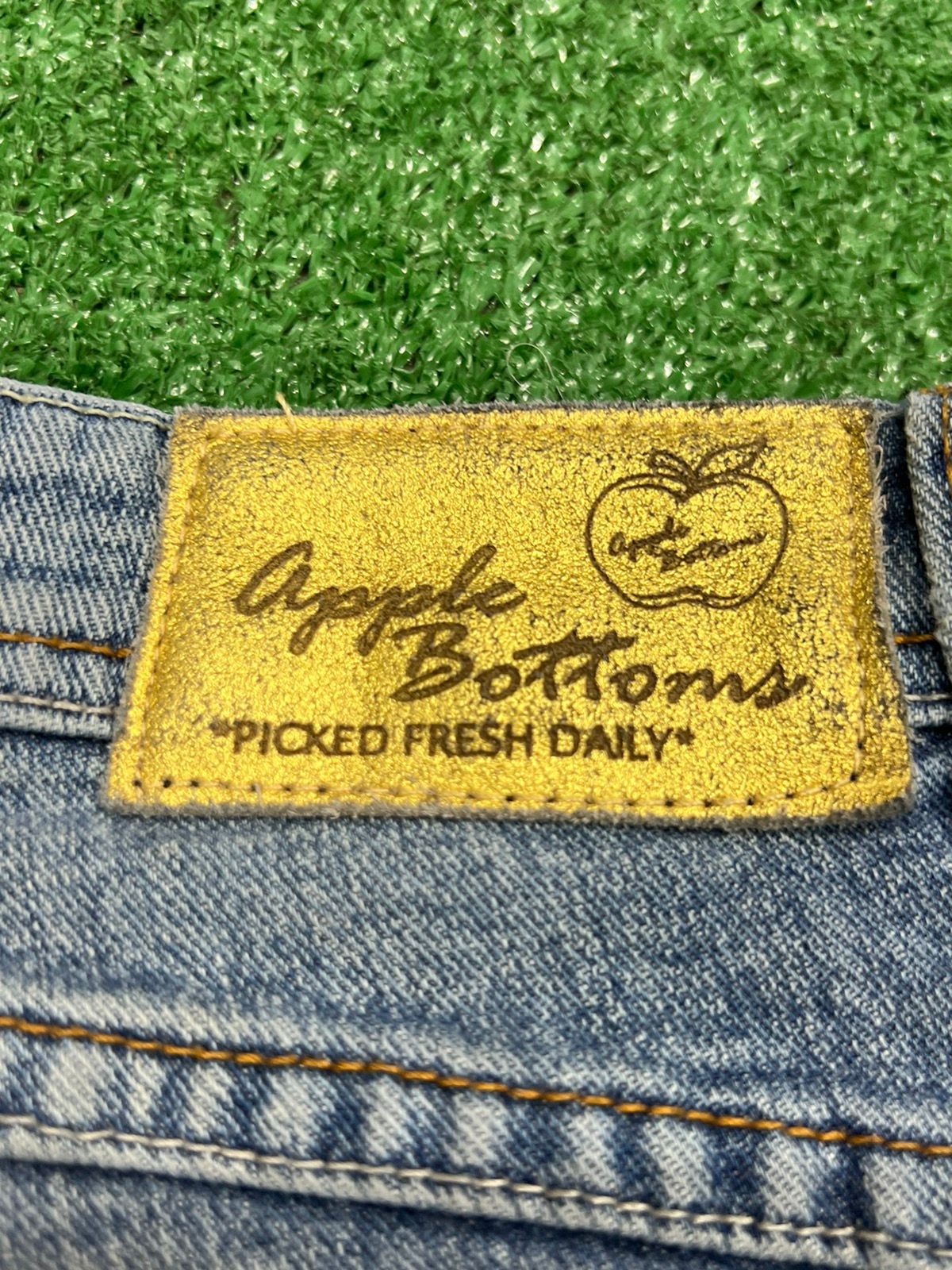 Vintage Y2k Apple Bottoms Capri Jeans Size 34" / US 12 / IT 48 - 2 Preview