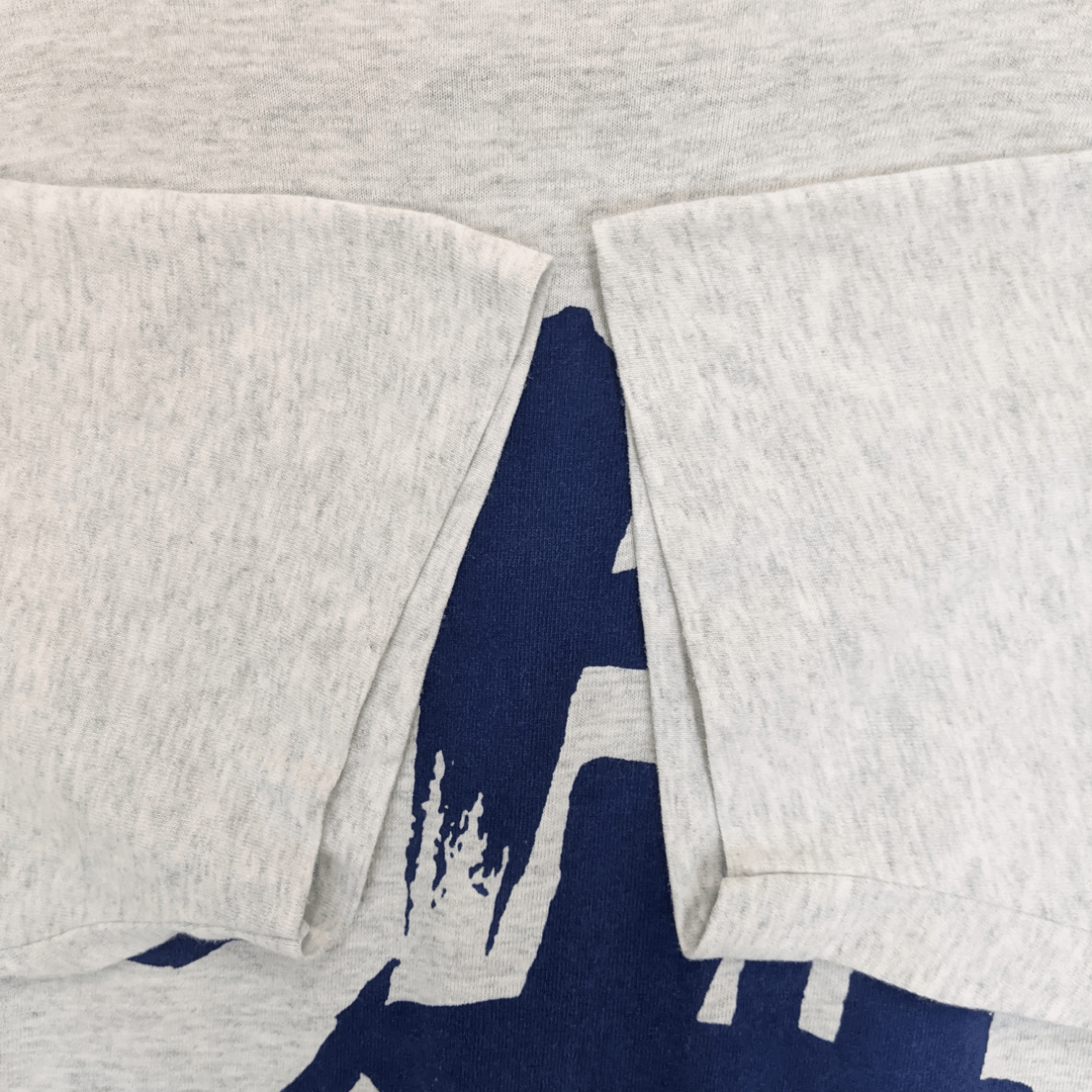 Fruit Of The Loom Vintage DOLPHIN MIYAKO IS Japan Kanji Tee Single Stitches Size US M / EU 48-50 / 2 - 7 Thumbnail