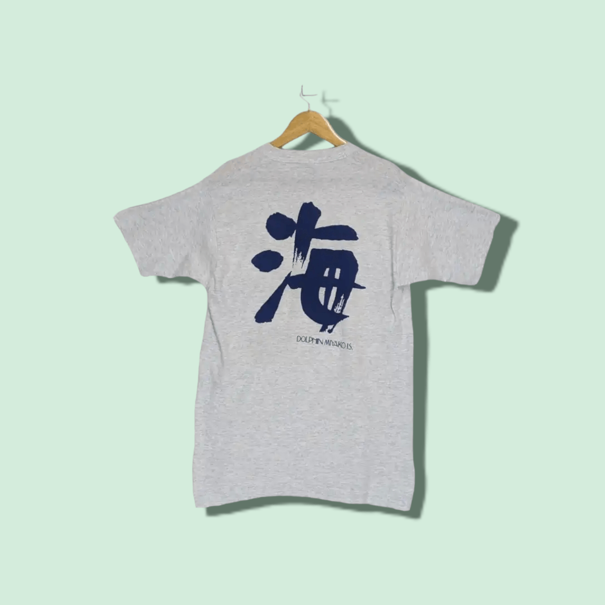 Fruit Of The Loom Vintage DOLPHIN MIYAKO IS Japan Kanji Tee Single Stitches Size US M / EU 48-50 / 2 - 1 Thumbnail