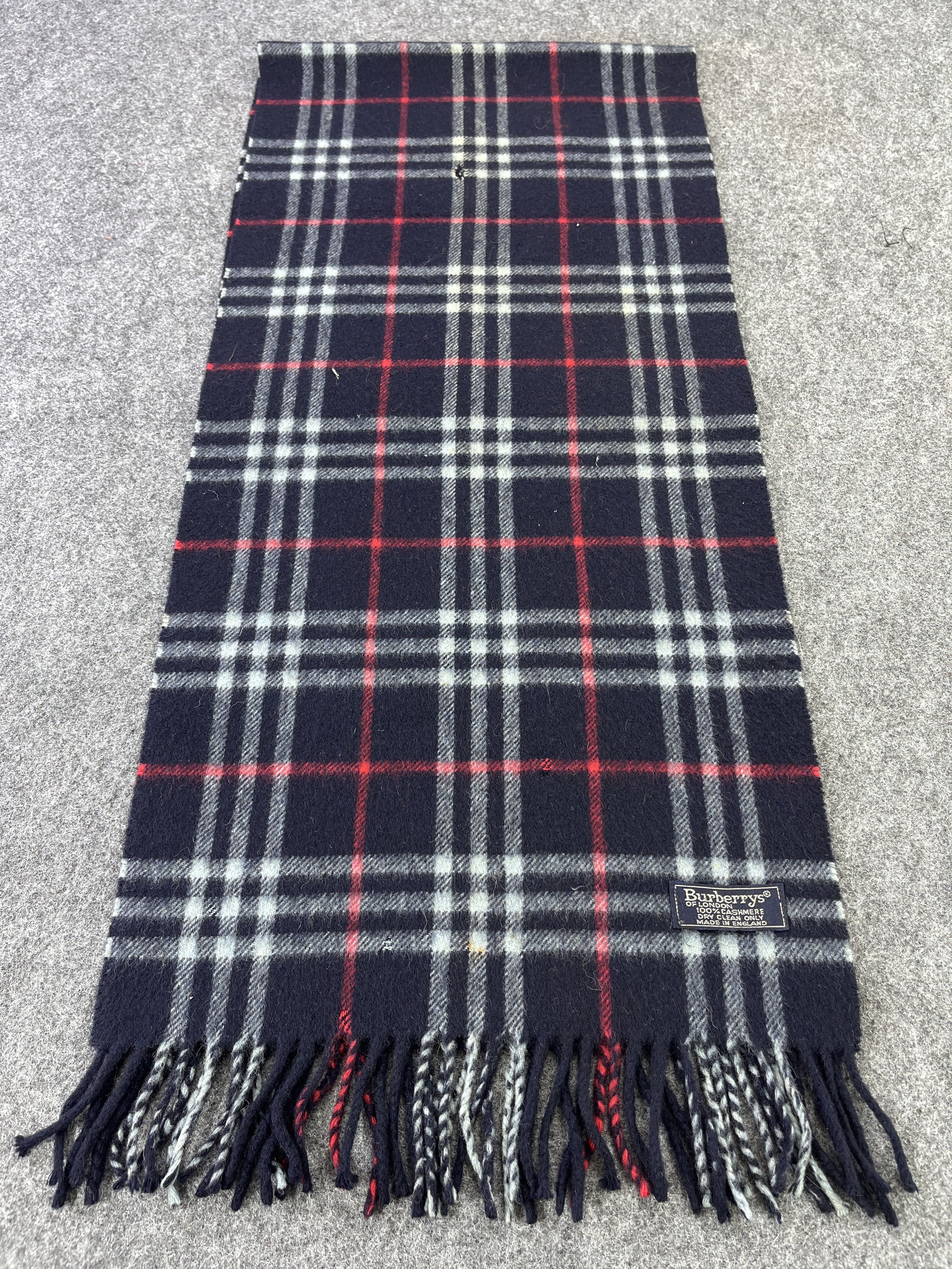 Burberry × Vintage BURBERRY NAVY BLUE SCARVES / MUFFLER / NECKWEAR T209 Size ONE SIZE - 2 Thumbnail