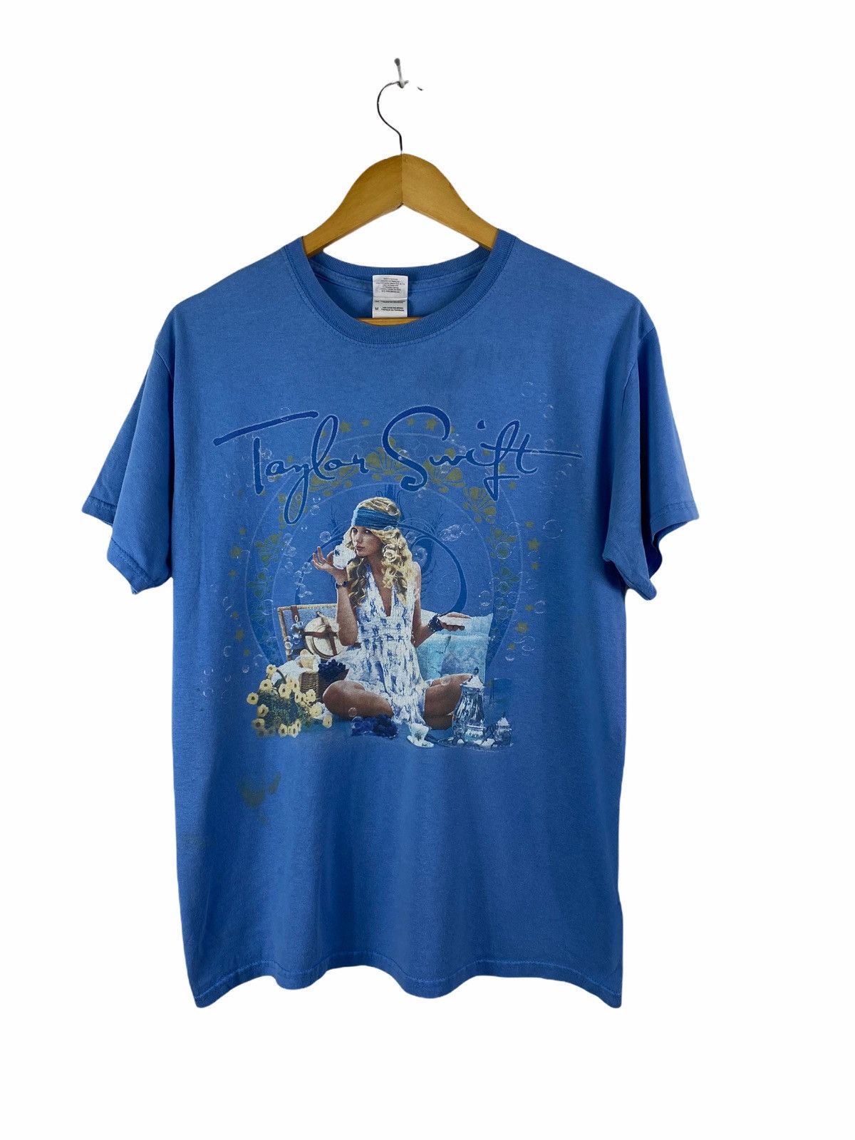 Band Tees Taylor Swift fearless album solo singer t shirt Size US M / EU 48-50 / 2 - 1 Thumbnail