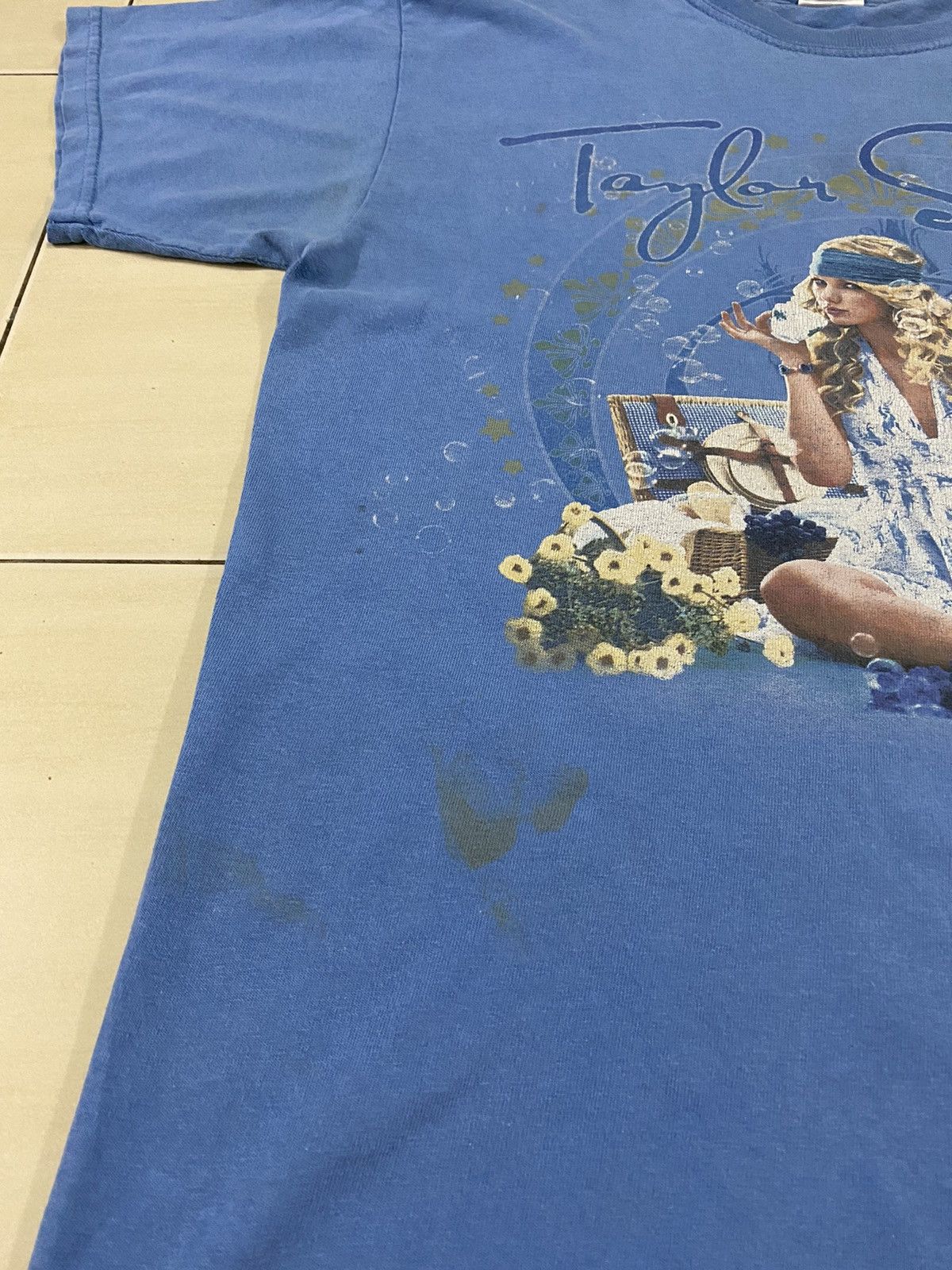 Band Tees Taylor Swift fearless album solo singer t shirt Size US M / EU 48-50 / 2 - 4 Thumbnail