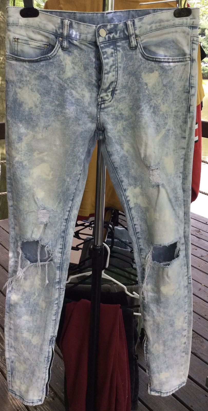 MNML MNML RIPPED BLUE JEANS ZIPPER Size US 30 / EU 46 - 1 Thumbnail