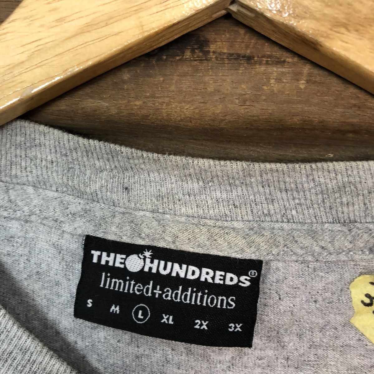 The Hundreds The Hundreds X Visual by van styles Grey Short Tshirt #3499 Size US L / EU 52-54 / 3 - 10 Thumbnail