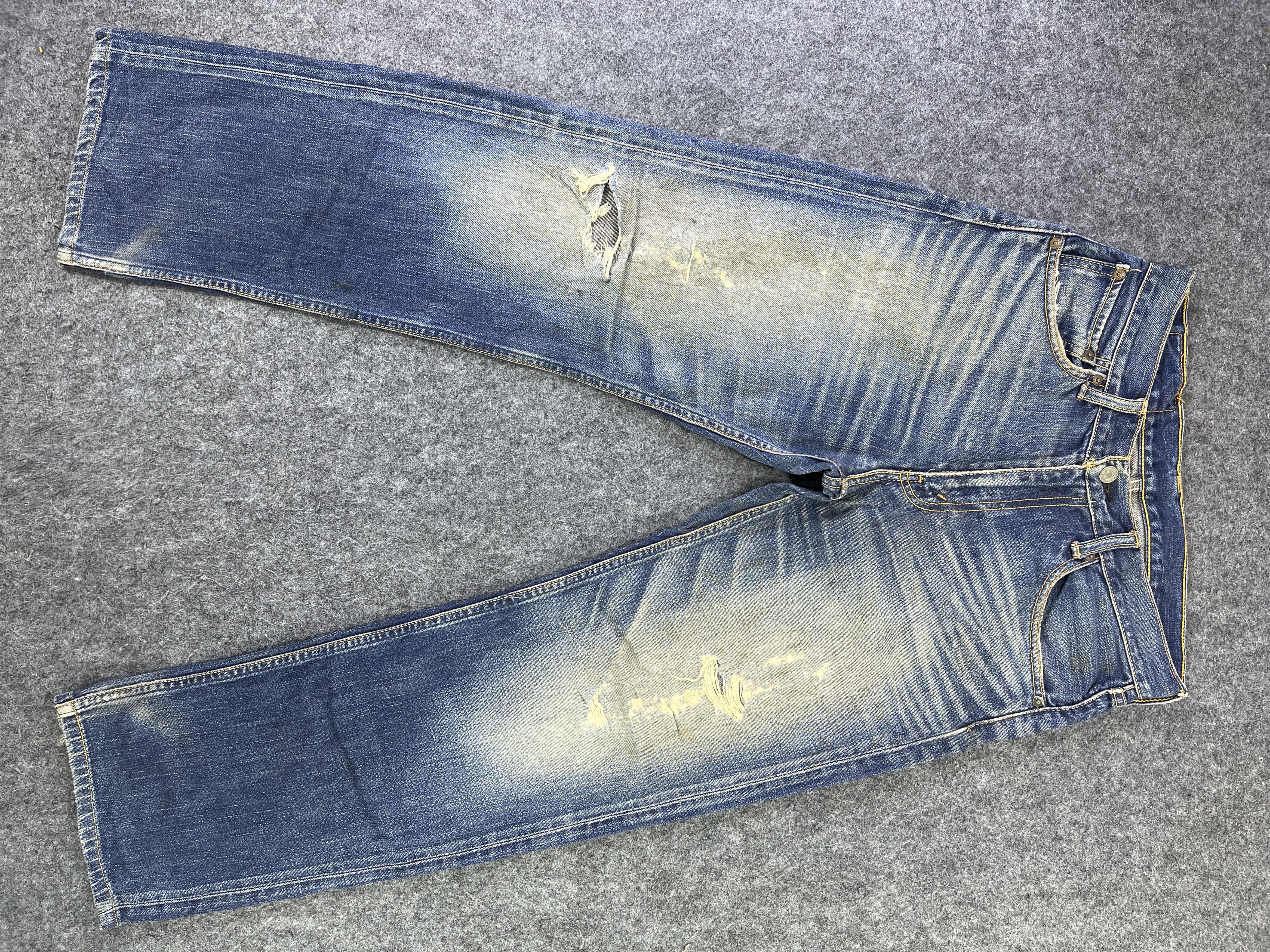 image of Levis Lot 703 Distressed Jeans - J847 in Blue, Men's (Size 31)