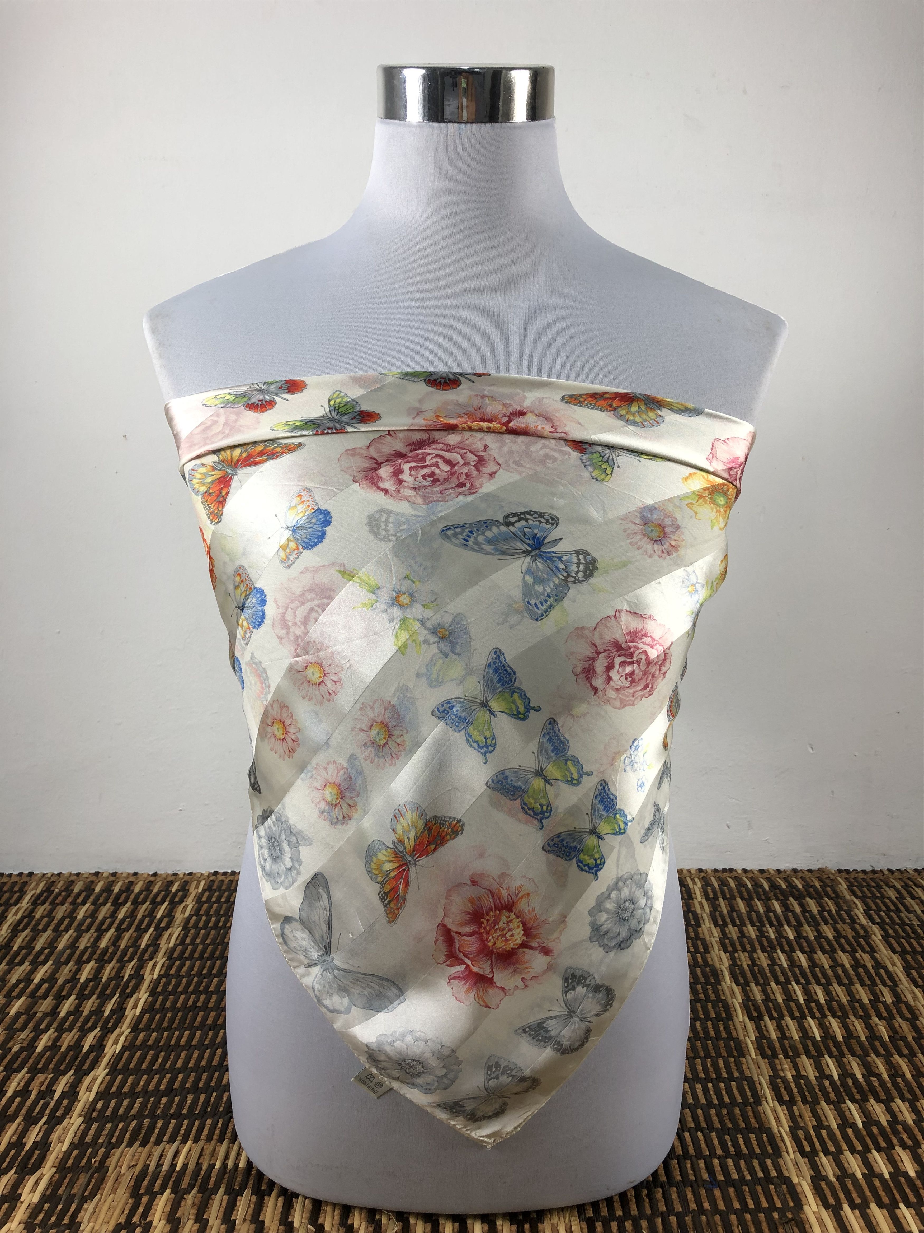 Vintage Nareda Floral Silk Scarf Size ONE SIZE - 1 Thumbnail