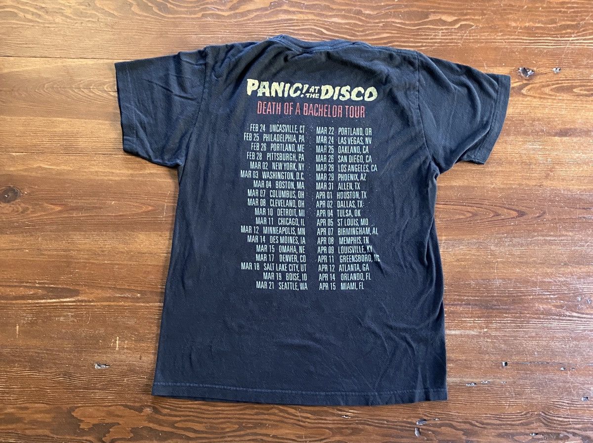 Band Tees Panic! At The Disco Death of a Bachelor Tour Tee Size US M / EU 48-50 / 2 - 13 Thumbnail
