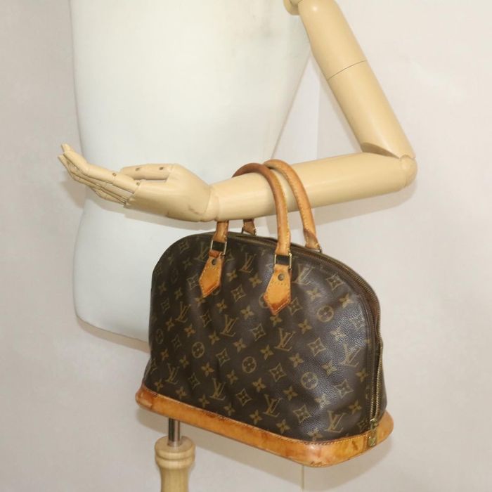 Louis-Vuitton-Monogram-Alma-Hand-Bag-M51130