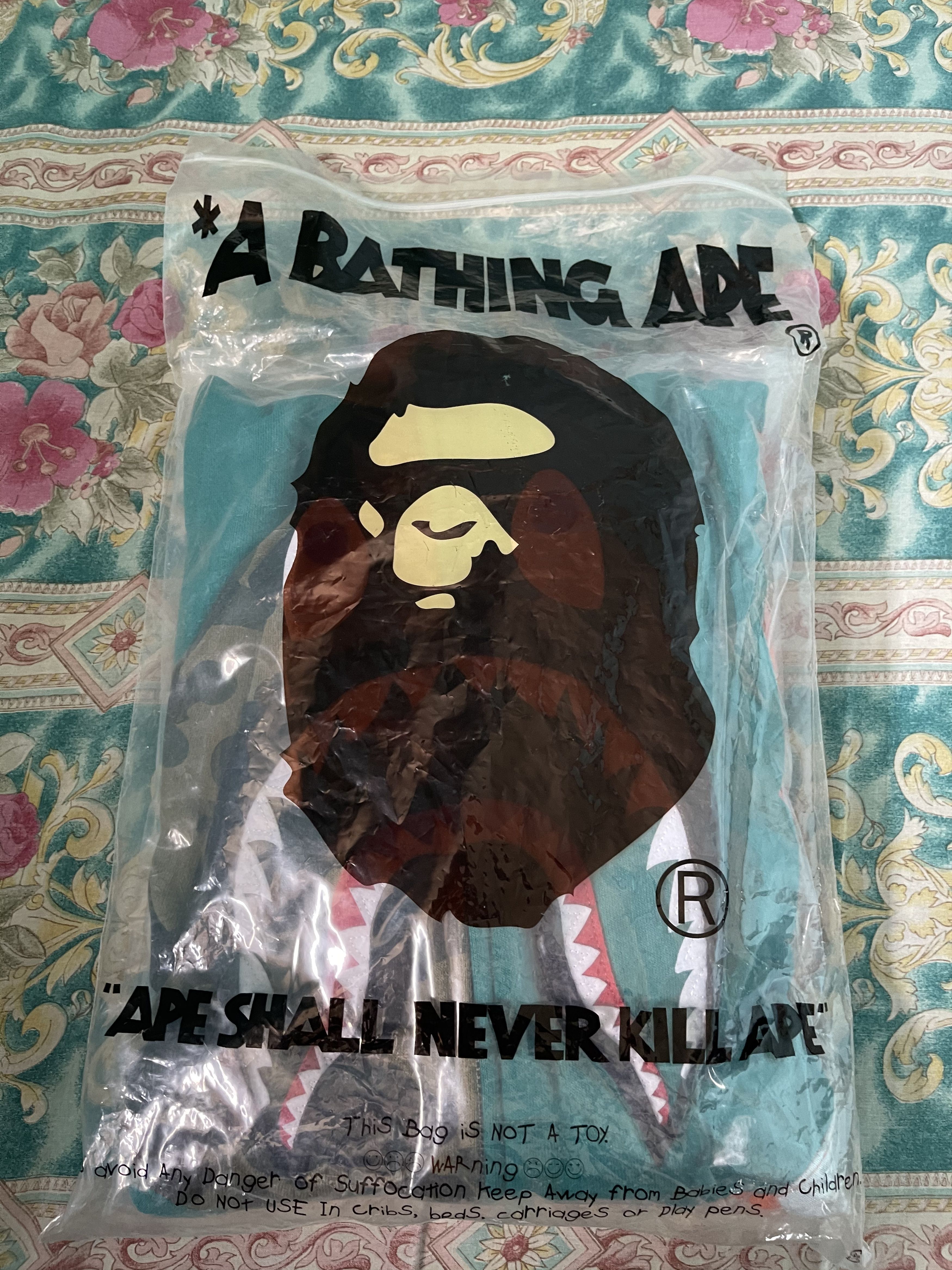 Bape Hoodie Bape Shark Multicolor A Half Camo PONR Size US L / EU 52-54 / 3 - 21 Thumbnail