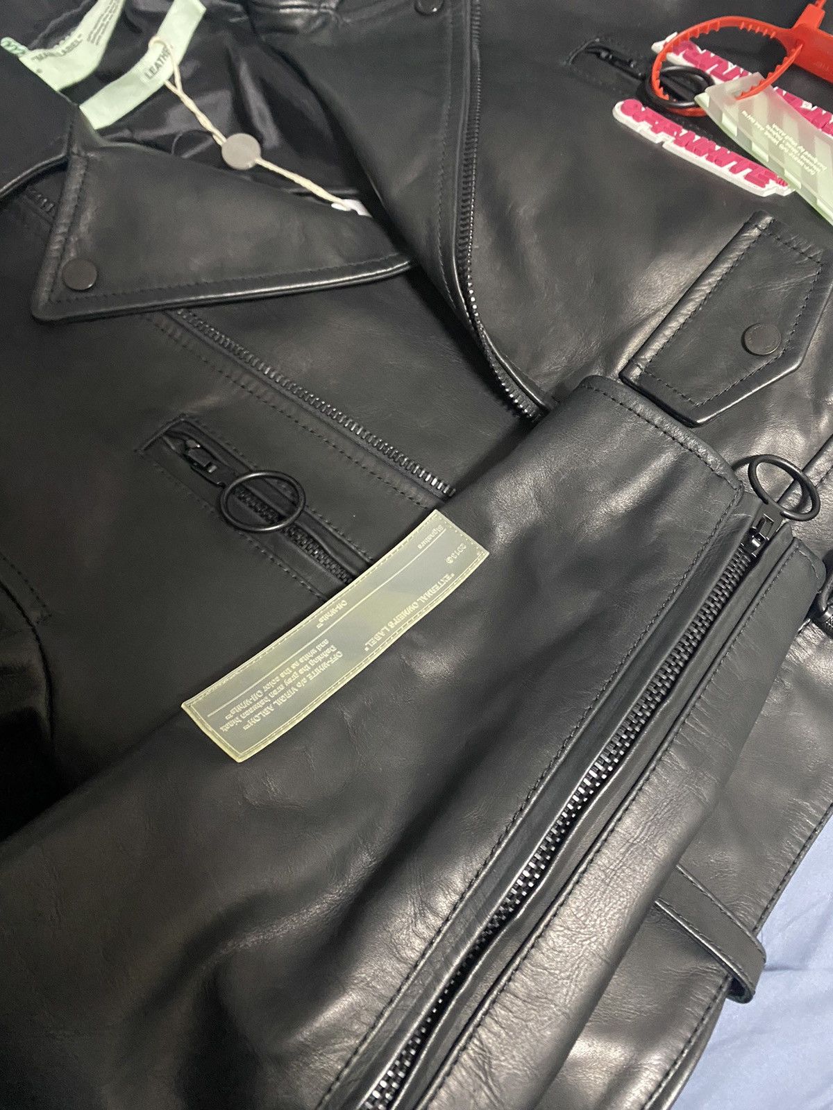 Off-White Crop Leather Biker Jacket Size US M / EU 48-50 / 2 - 5 Thumbnail