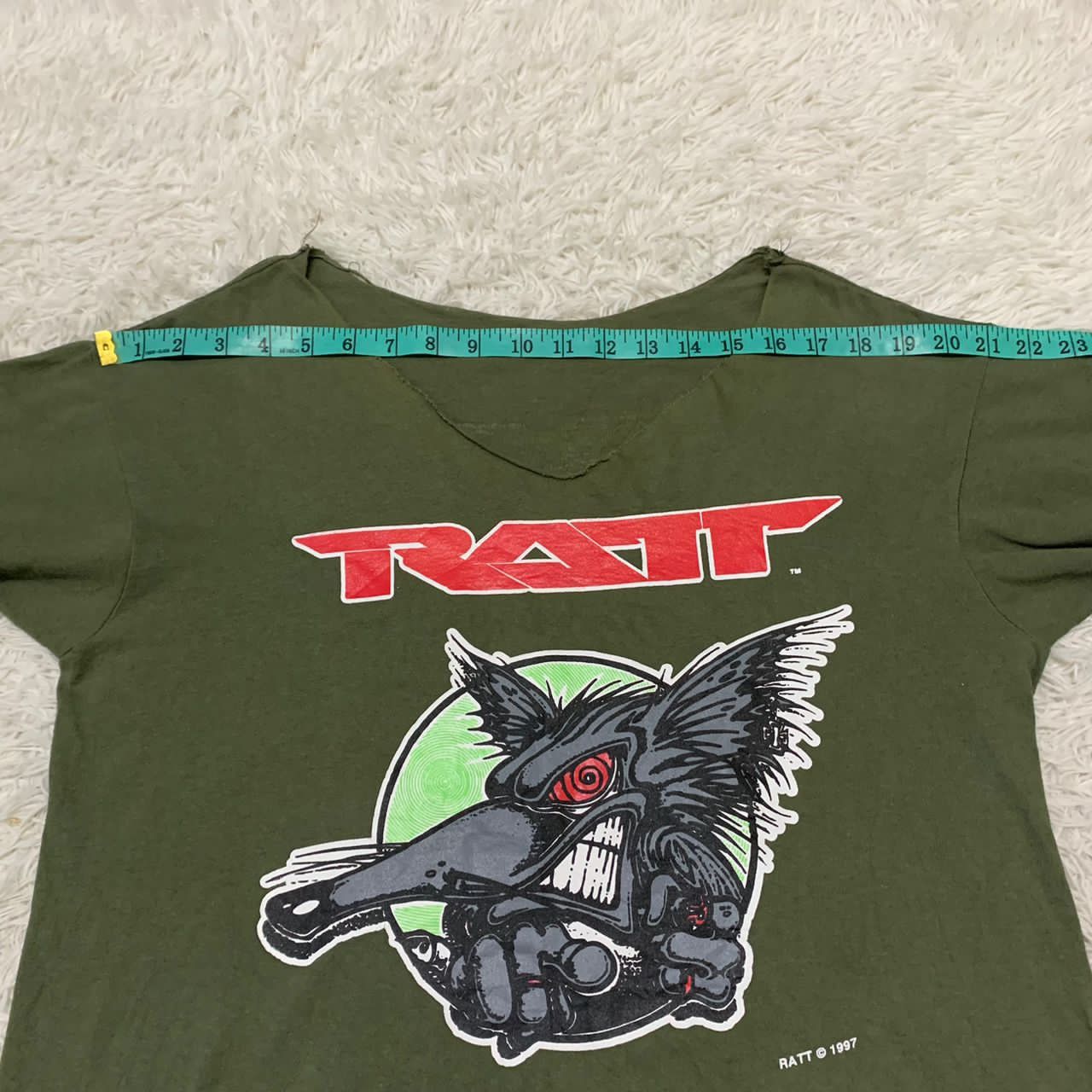Vintage Vintage Ratt n Roll 1997 tshirt Size M / US 6-8 / IT 42-44 - 4 Thumbnail
