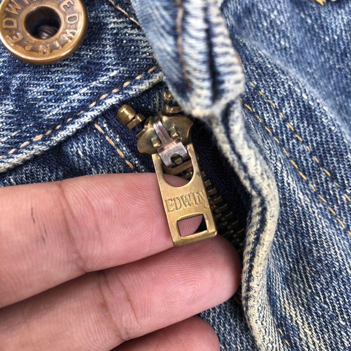 Edwin × Vintage Rare Vintage Edwin 505 Stoned Wash Distress Selvedge Jeans Size US 32 / EU 48 - 16 Thumbnail