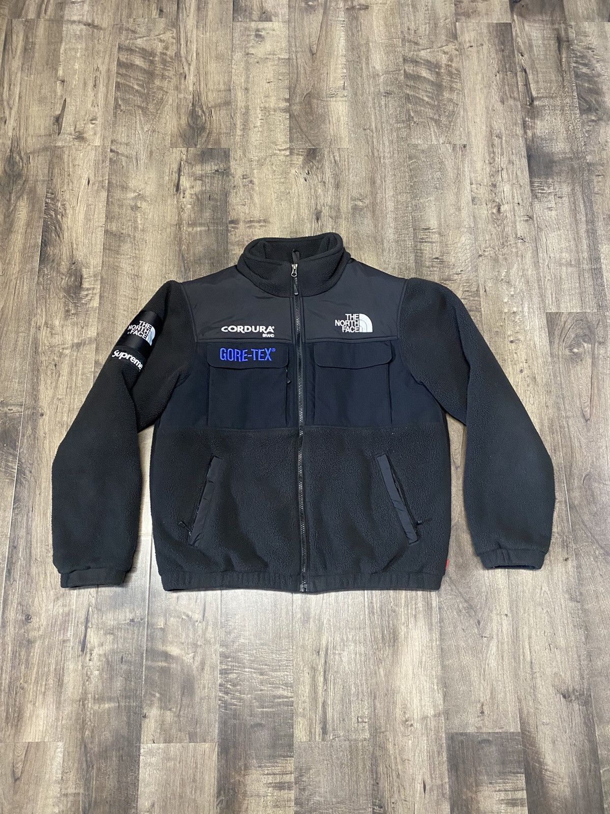 Supreme x The North Face Men's Authenticated Jacket