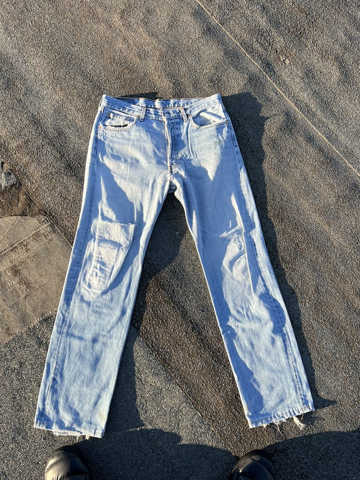 Levi's × Levi's Vintage Clothing × Vintage Vintage Levi’s 501 Light Blue Distressed Denim Pant Size US 34 / EU 50 - 2 Thumbnail