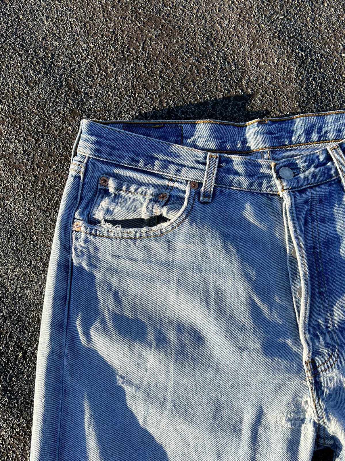 Levi's × Levi's Vintage Clothing × Vintage Vintage Levi’s 501 Light Blue Distressed Denim Pant Size US 34 / EU 50 - 7 Thumbnail