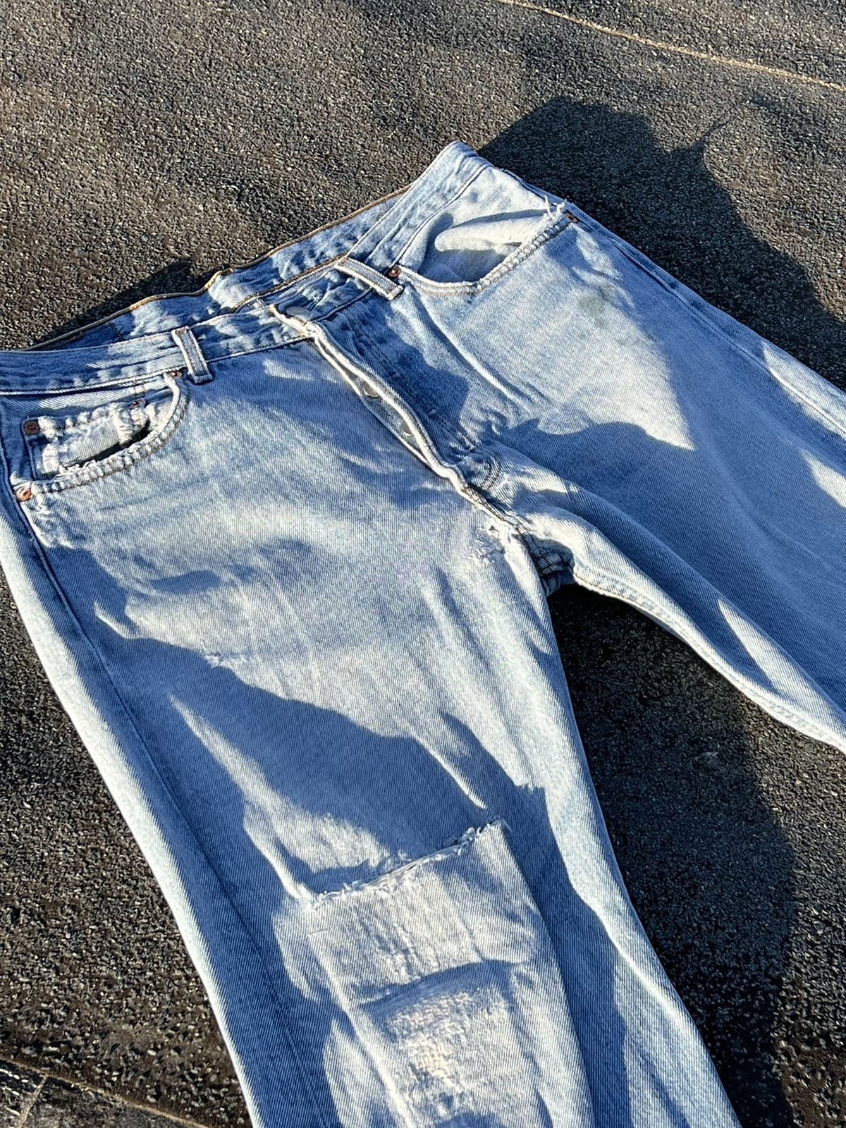 Levi's × Levi's Vintage Clothing × Vintage Vintage Levi’s 501 Light Blue Distressed Denim Pant Size US 34 / EU 50 - 6 Thumbnail