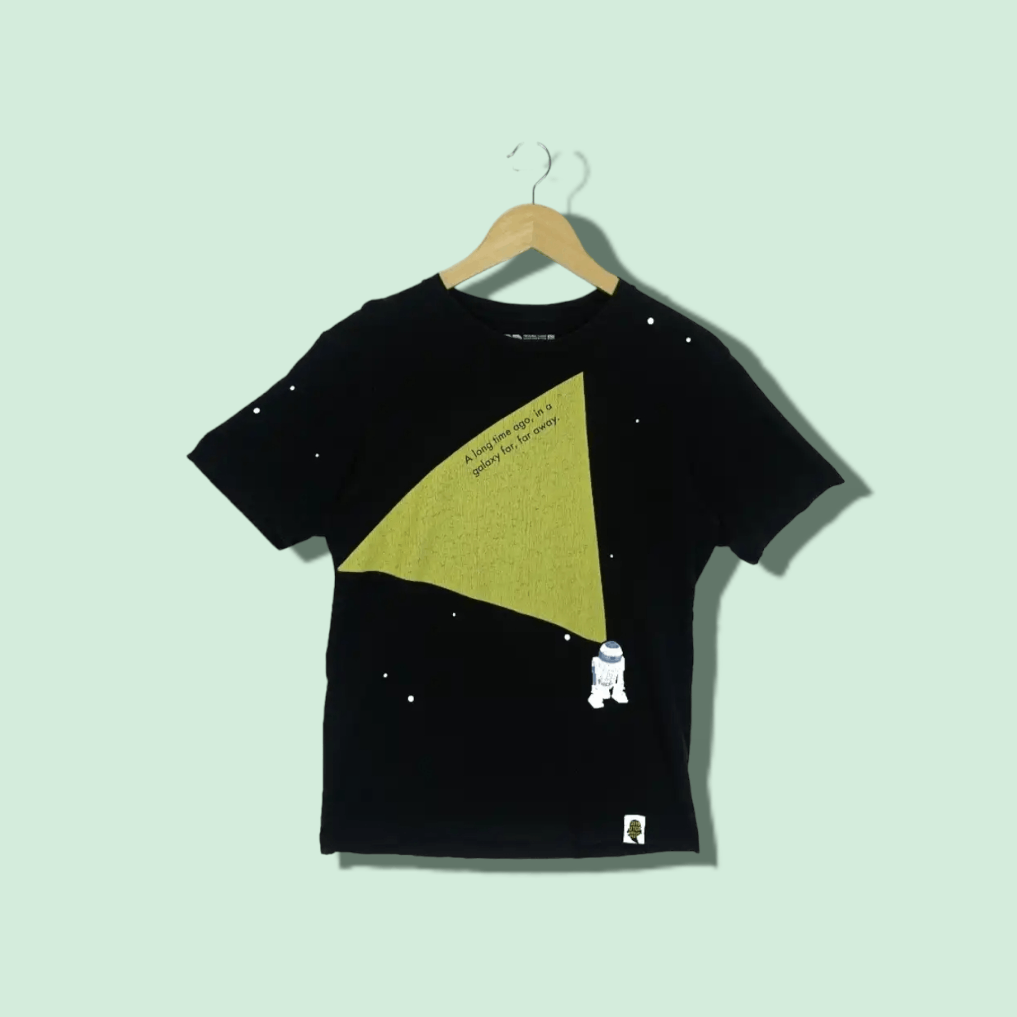 Star Wars UNIQLO x STAR WARS x UTGP 2015 WINNER T Shirt Size US S / EU 44-46 / 1 - 1 Thumbnail