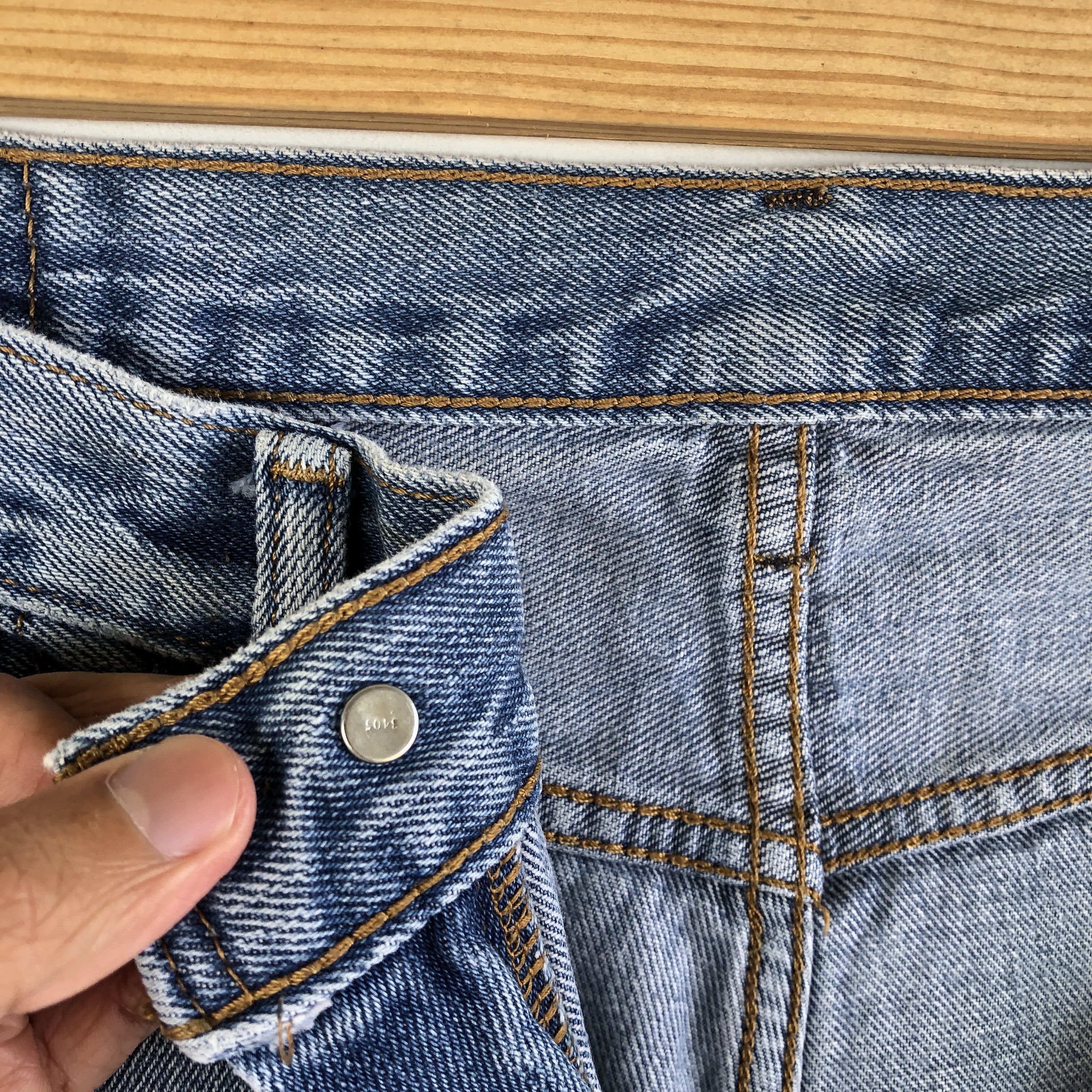 Levi's Vintage Levi's 550 Light Wash Jeans Levis Sun Faded Denim Size US 34 / EU 50 - 7 Thumbnail