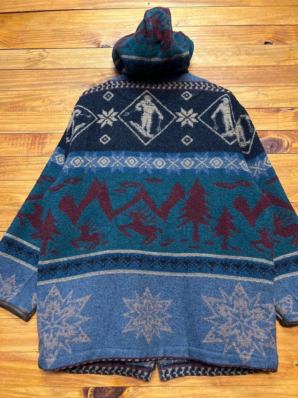 L.L. Bean VINTAGE L.L BEAN WOOL HOODIE NATIVE DESIGN Size US M / EU 48-50 / 2 - 8 Thumbnail