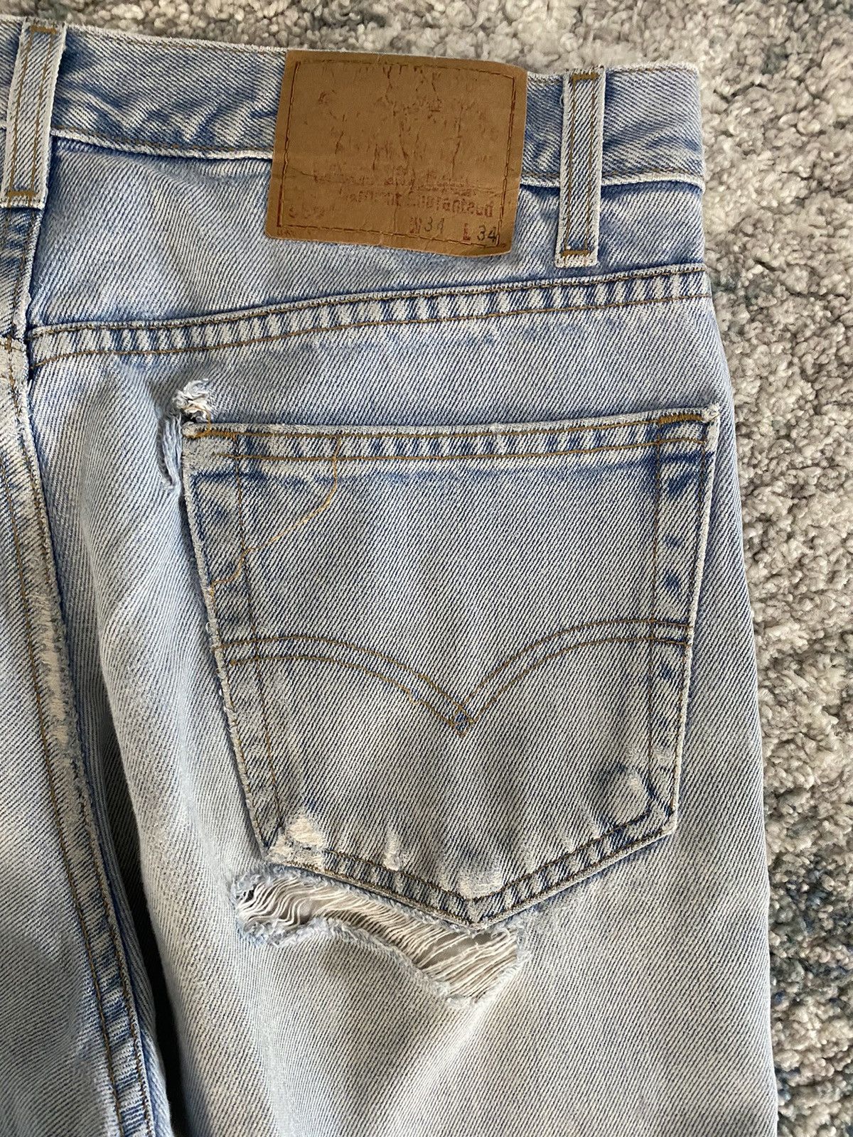 Levi's × Vintage Vintage Levi’s 550 Baggy Light Blue Denim Jeans Size US 32 / EU 48 - 4 Thumbnail