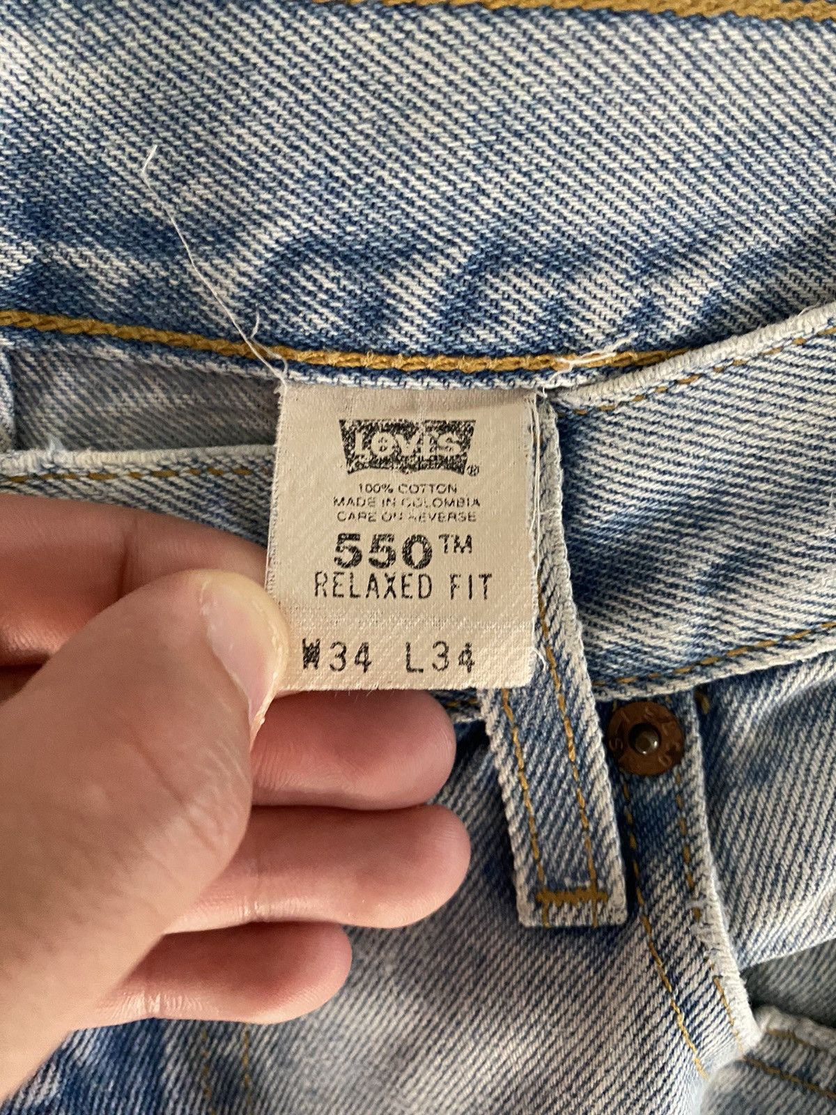 Levi's × Vintage Vintage Levi’s 550 Baggy Light Blue Denim Jeans Size US 32 / EU 48 - 6 Thumbnail