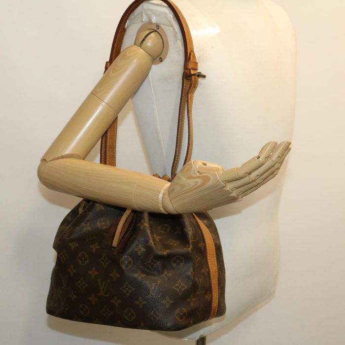 Louis-Vuitton-Monogram-Petit-Noe-Shoulder-Bag-M42226