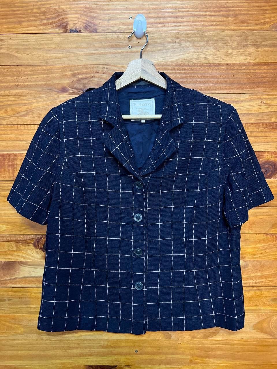 Burberry BURBERRY WOMEN BUTTON UP CROP TOP SHIRT Size US S / EU 44-46 / 1 - 1 Thumbnail