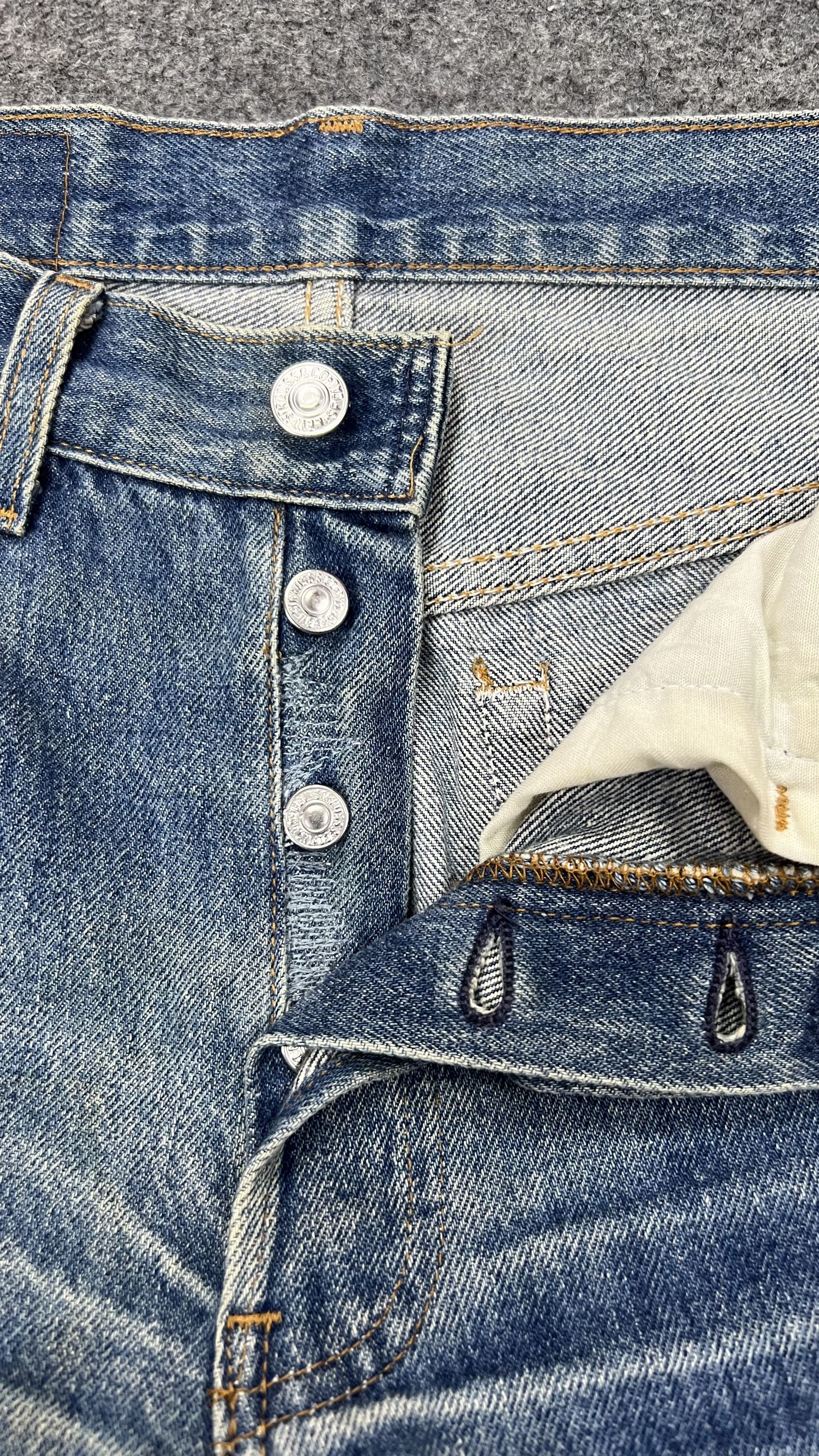 Levi's × Vintage Distressed Levis 501 jeans Size US 28 / EU 44 - 14 Thumbnail
