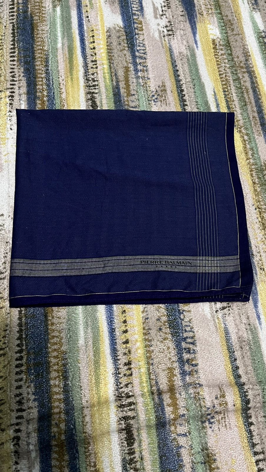 Pierre Balmain Pierre Balmain Paris Handkerchief Neckerchief Bandana Size ONE SIZE - 3 Thumbnail