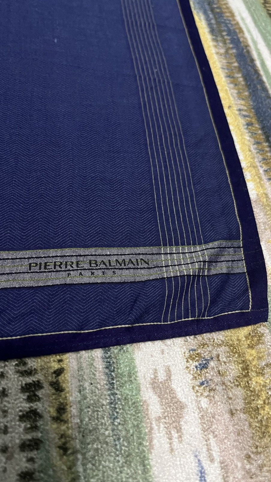 Pierre Balmain Pierre Balmain Paris Handkerchief Neckerchief Bandana Size ONE SIZE - 4 Thumbnail