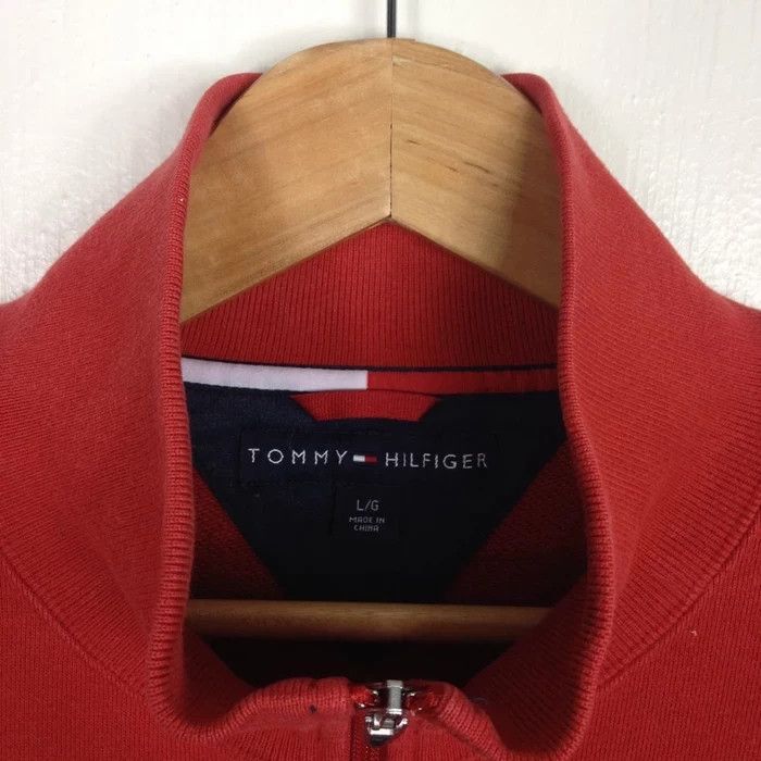 Tommy Hilfiger Vintage 90s TOMMY HILFIGER FLAG Embroidered Logo Sweatshirt Size US L / EU 52-54 / 3 - 3 Thumbnail